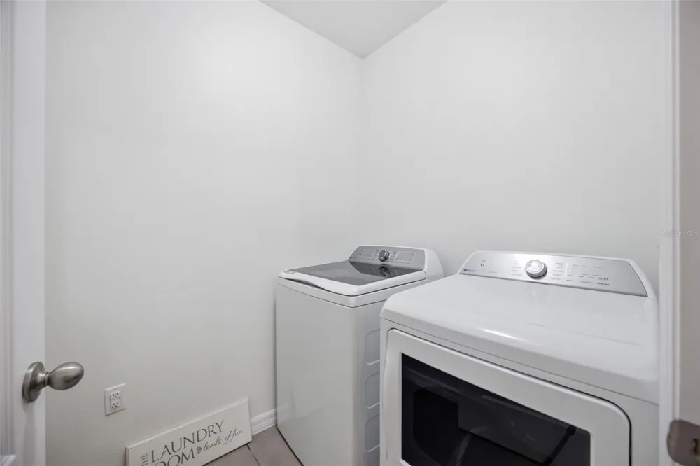 5272 11TH STREET E Bradenton, FL 34203