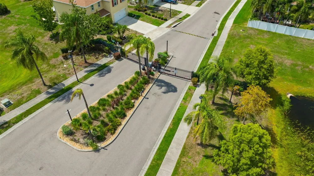 5272 11TH STREET E Bradenton, FL 34203