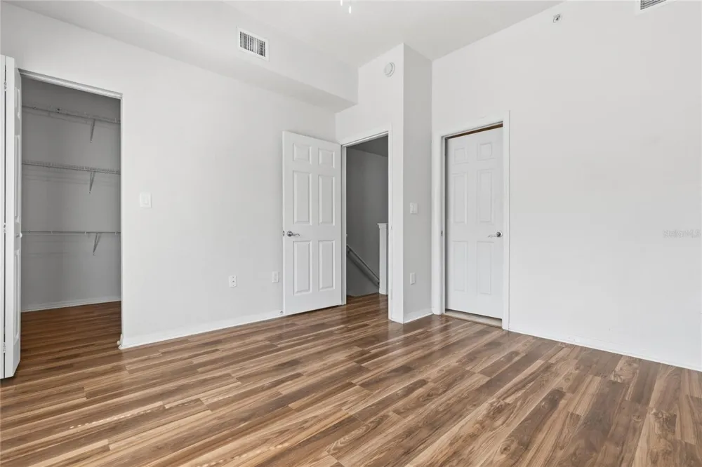 9875 MEADOW FIELD CIRCLE Tampa, FL 33626