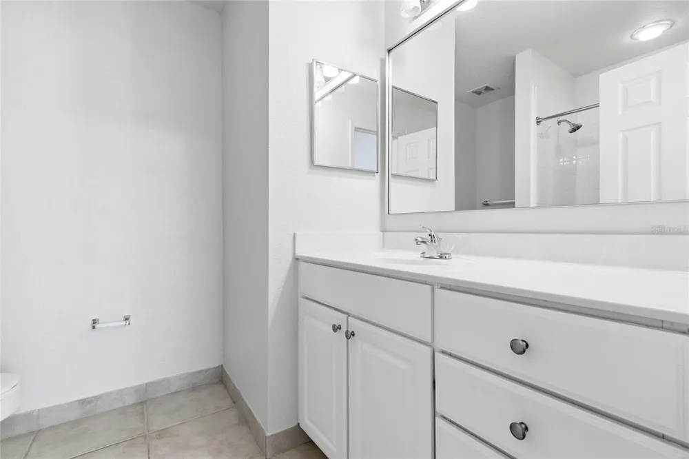 9875 MEADOW FIELD CIRCLE Tampa, FL 33626