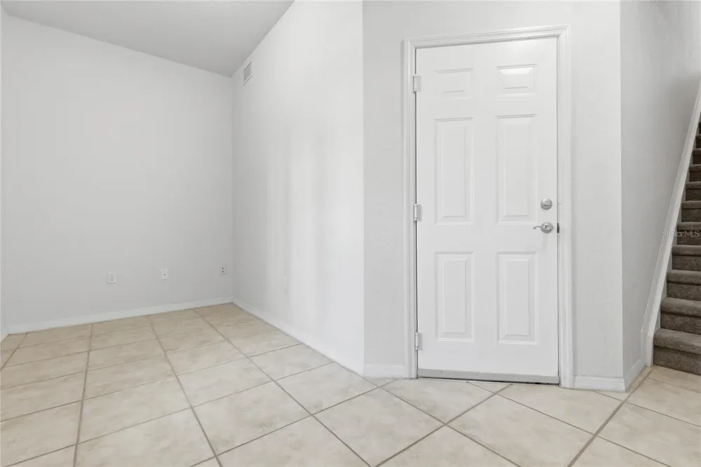9875 MEADOW FIELD CIRCLE Tampa, FL 33626