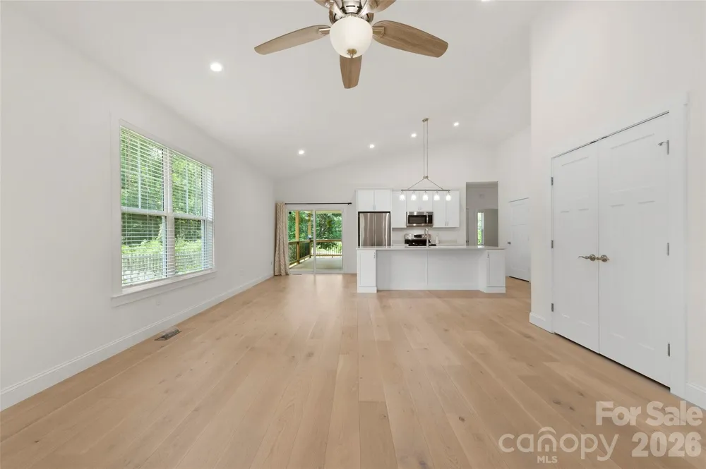 201 Mapleton Drive East Flat Rock, NC 28726