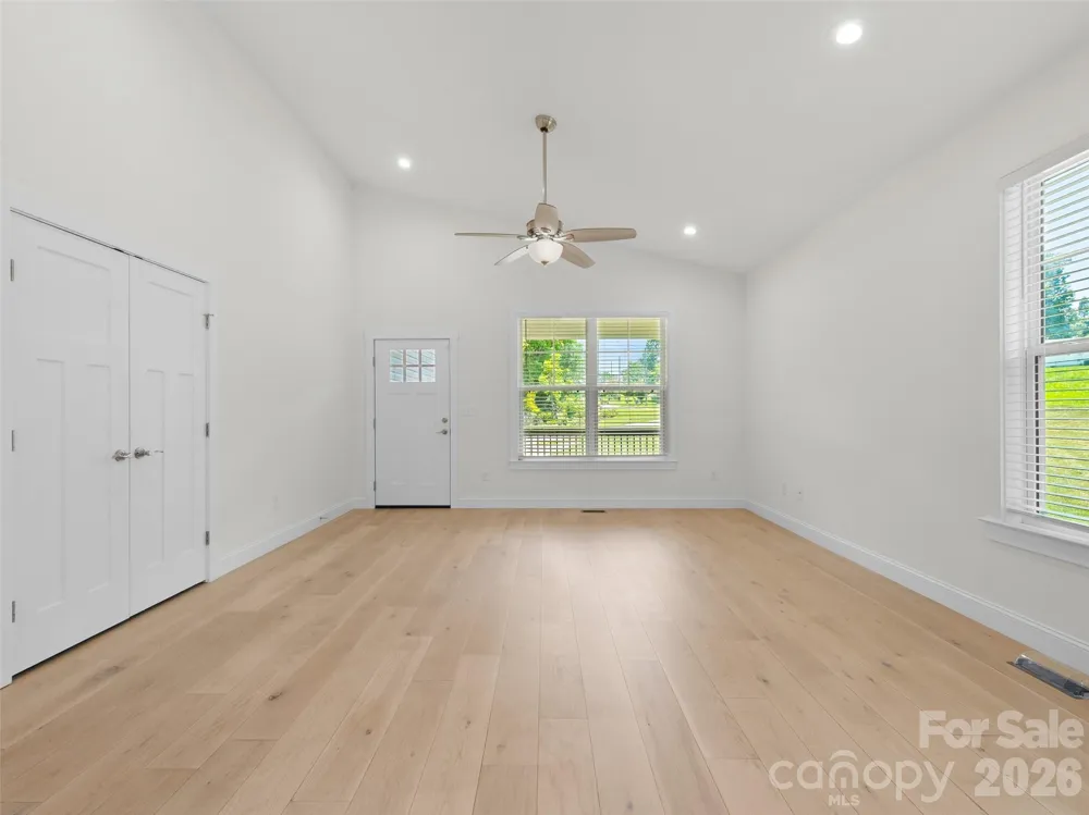 201 Mapleton Drive East Flat Rock, NC 28726