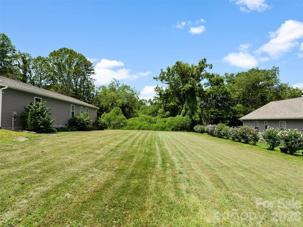 201 Mapleton Drive East Flat Rock, NC 28726