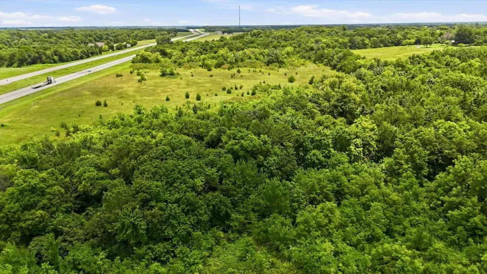 16930 E Us-82 Honey Grove, TX 75446