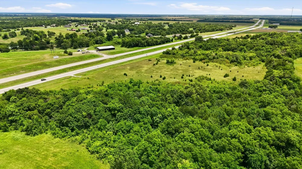 16930 E Us-82 Honey Grove, TX 75446