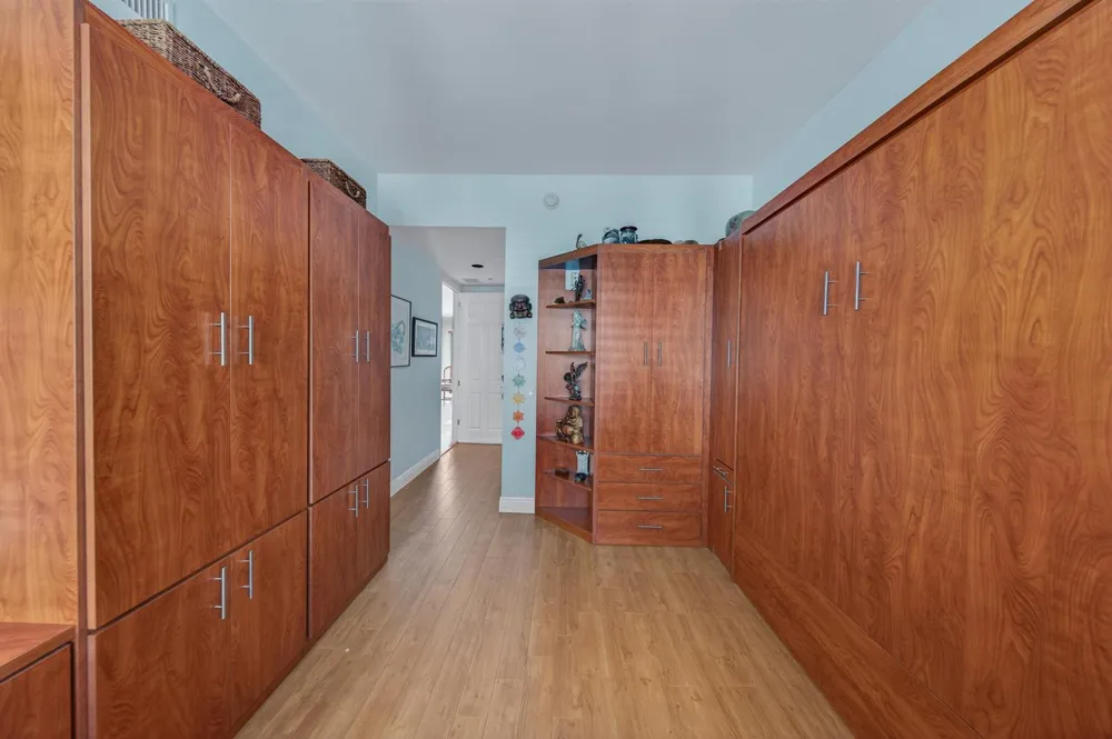 2631 NE 14th Avenue #406 Wilton Manors, FL 33334
