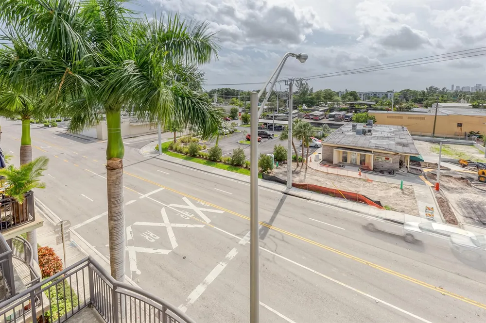 2631 NE 14th Avenue #406 Wilton Manors, FL 33334
