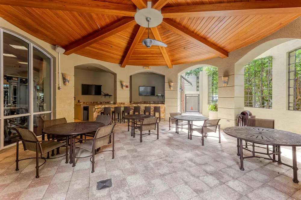 2631 NE 14th Avenue #406 Wilton Manors, FL 33334