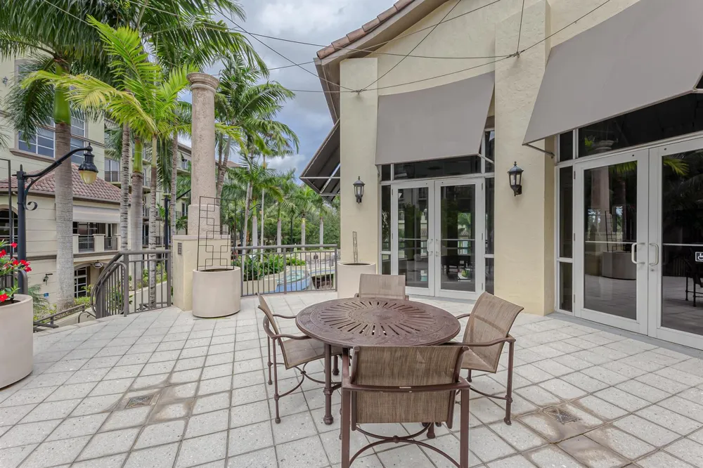 2631 NE 14th Avenue #406 Wilton Manors, FL 33334