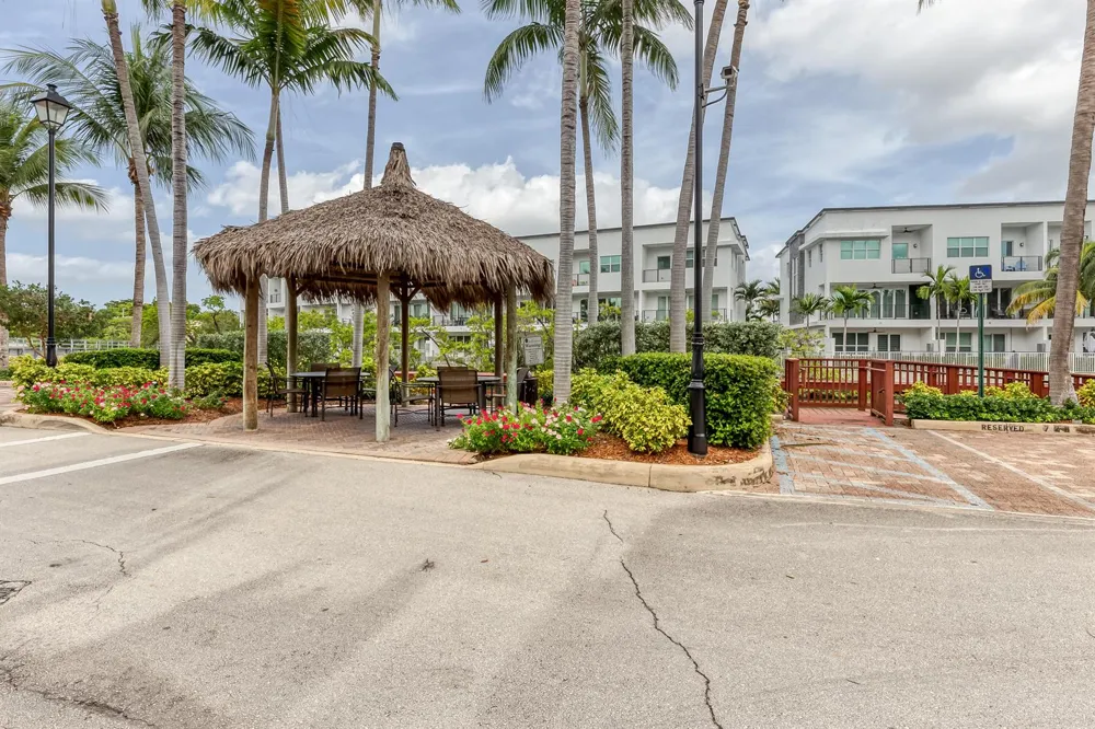 2631 NE 14th Avenue #406 Wilton Manors, FL 33334