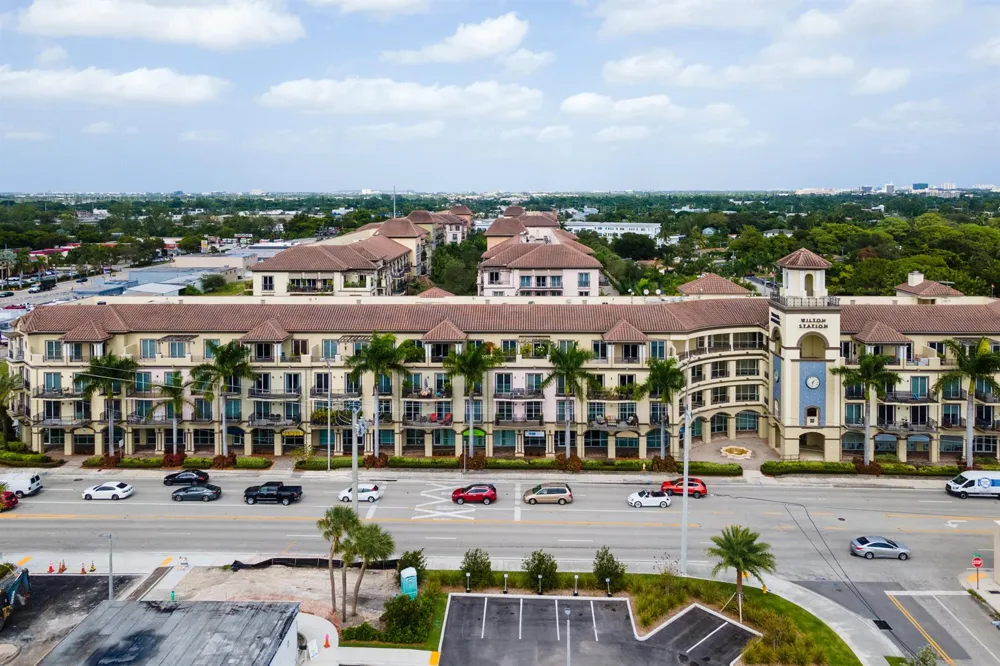 2631 NE 14th Avenue #406 Wilton Manors, FL 33334