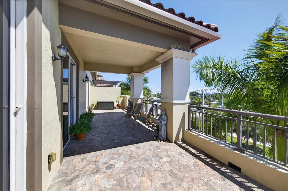 2631 NE 14th Avenue #406 Wilton Manors, FL 33334