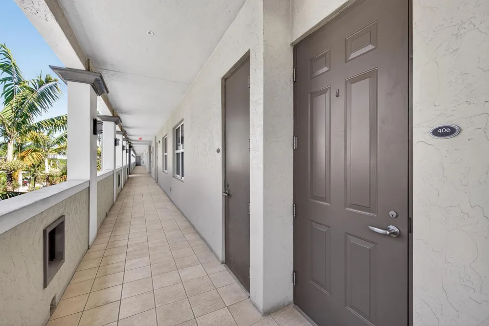 2631 NE 14th Avenue #406 Wilton Manors, FL 33334