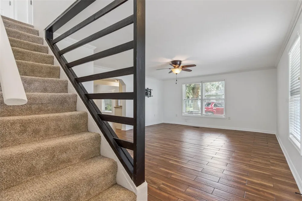 306 S DISSTON AVENUE Minneola, FL 34715