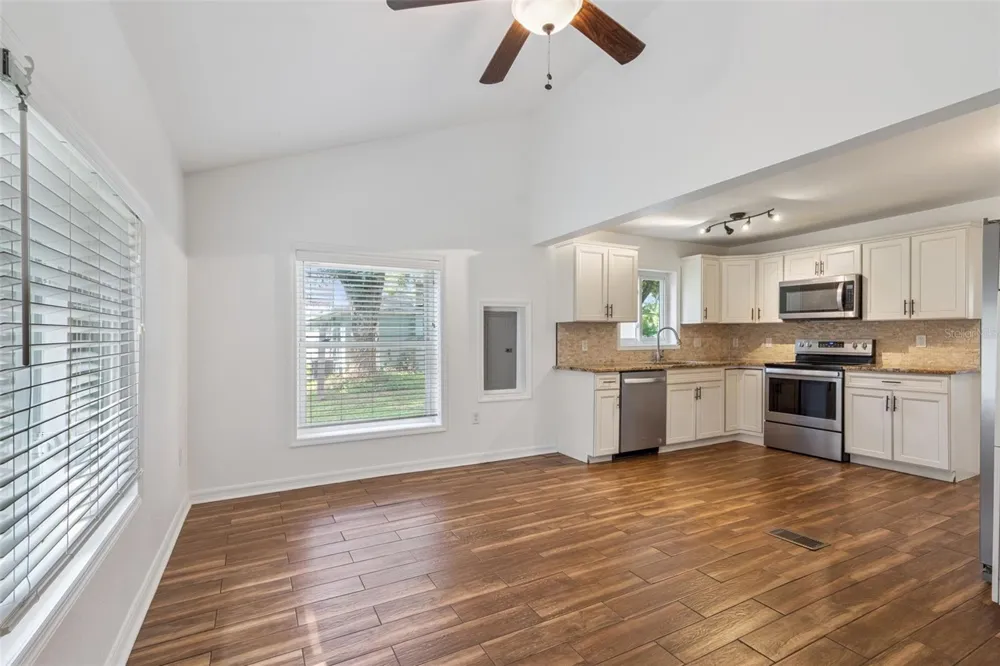 306 S DISSTON AVENUE Minneola, FL 34715