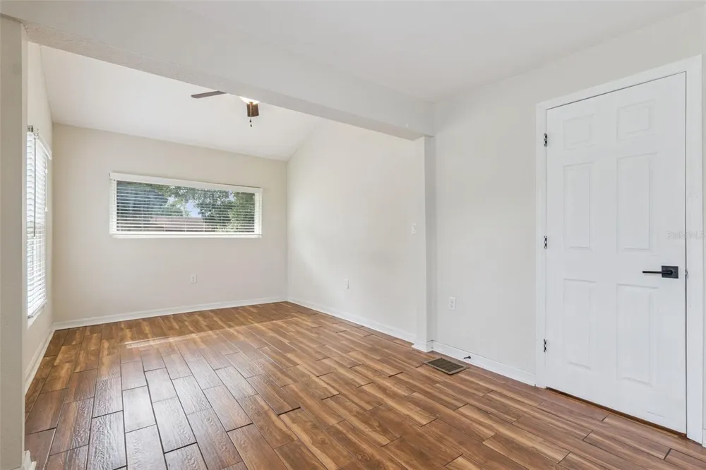 306 S DISSTON AVENUE Minneola, FL 34715