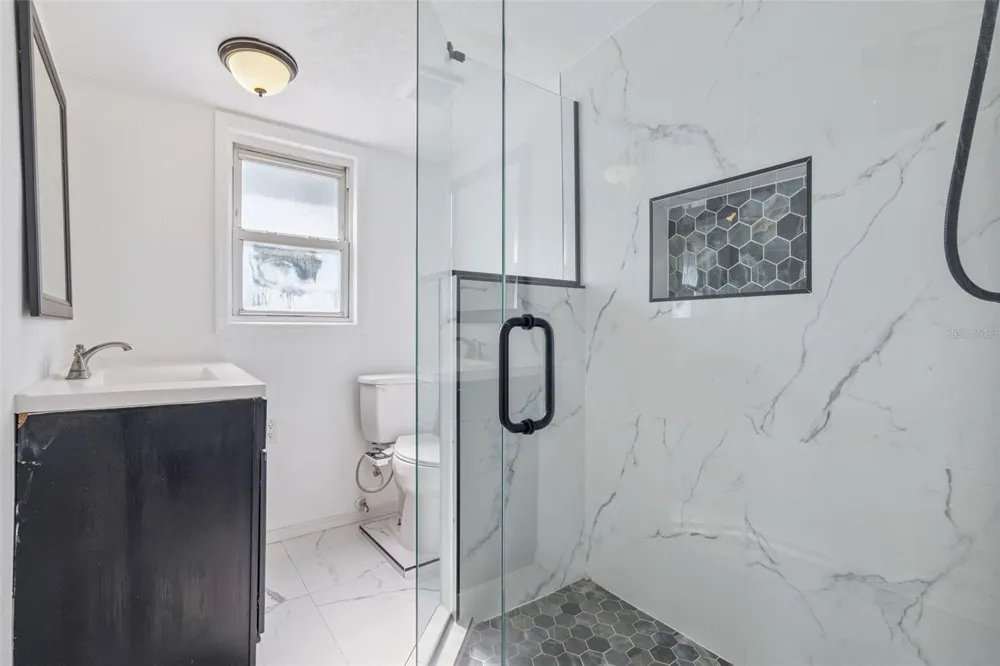 306 S DISSTON AVENUE Minneola, FL 34715