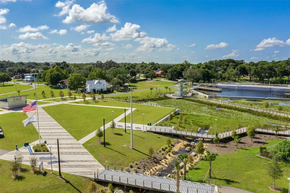 306 S DISSTON AVENUE Minneola, FL 34715