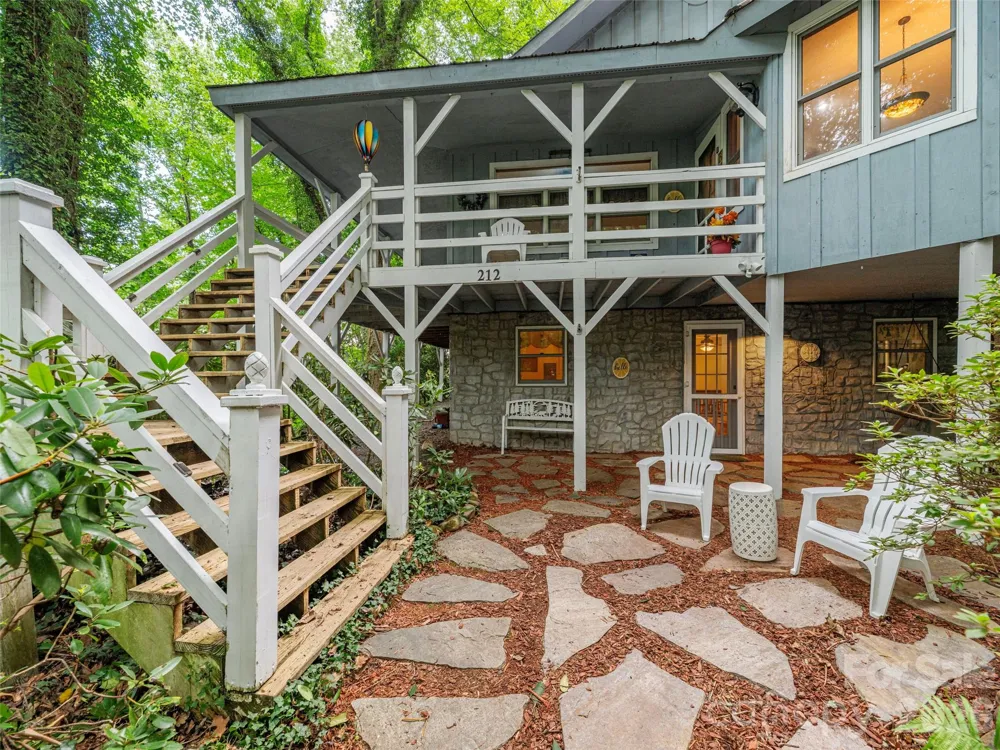 212 Torda Trace Waynesville, NC 28786