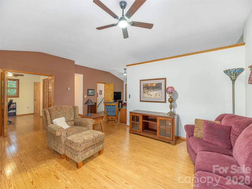 212 Torda Trace Waynesville, NC 28786