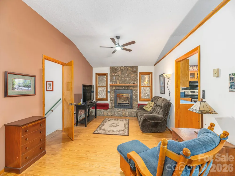 212 Torda Trace Waynesville, NC 28786