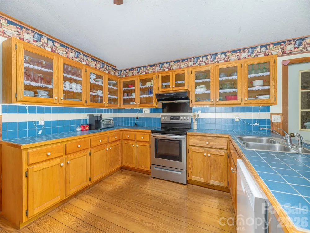 212 Torda Trace Waynesville, NC 28786