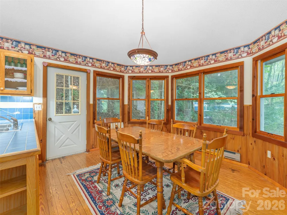 212 Torda Trace Waynesville, NC 28786