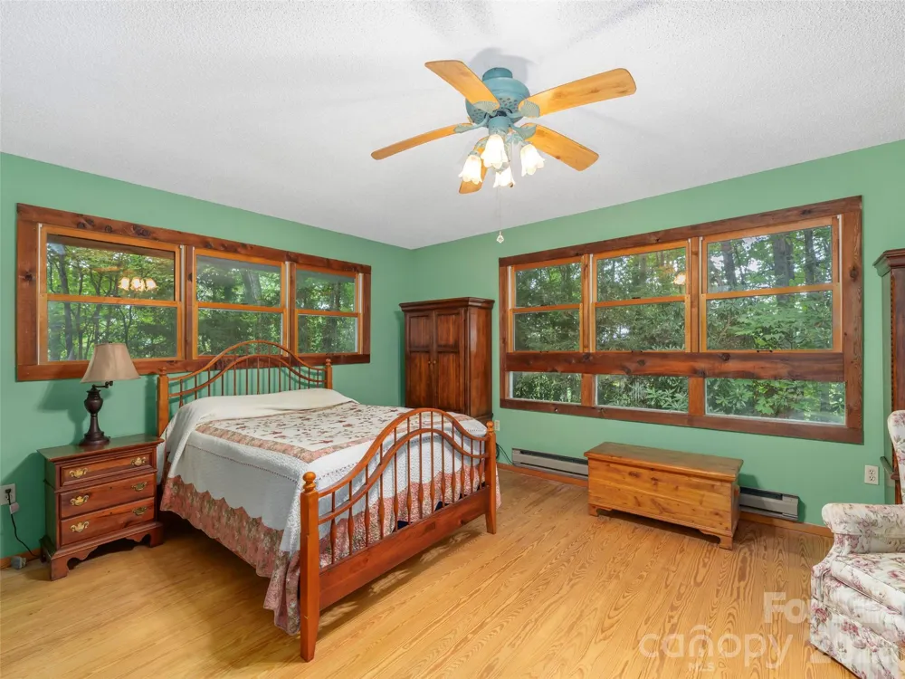 212 Torda Trace Waynesville, NC 28786