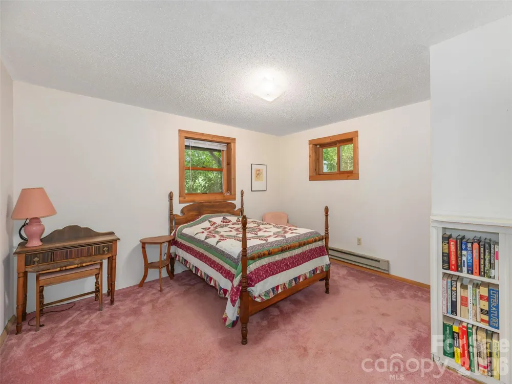 212 Torda Trace Waynesville, NC 28786