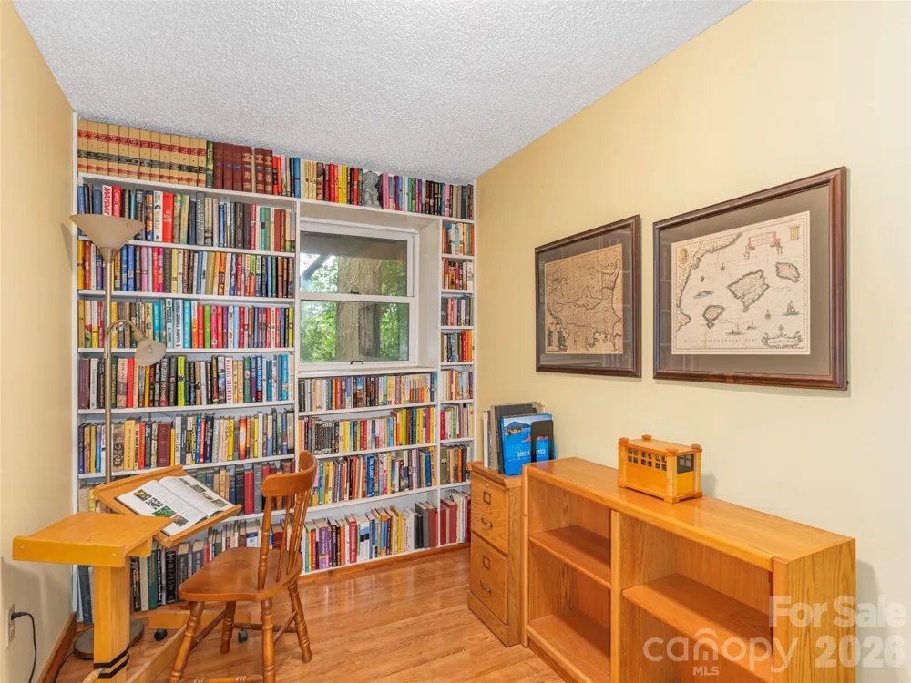 212 Torda Trace Waynesville, NC 28786