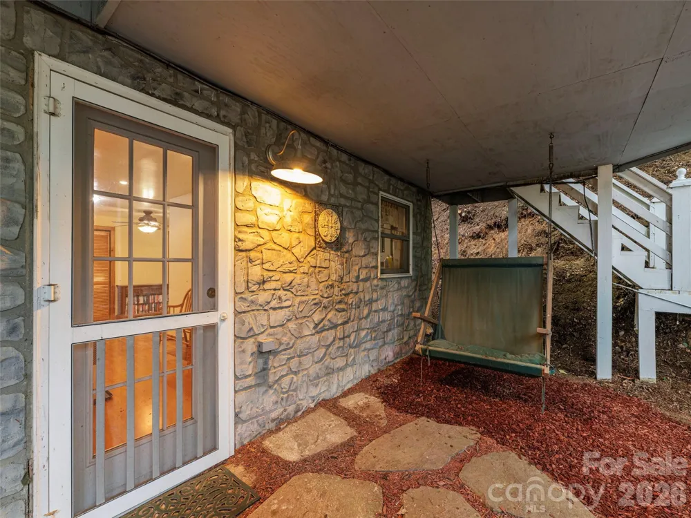 212 Torda Trace Waynesville, NC 28786