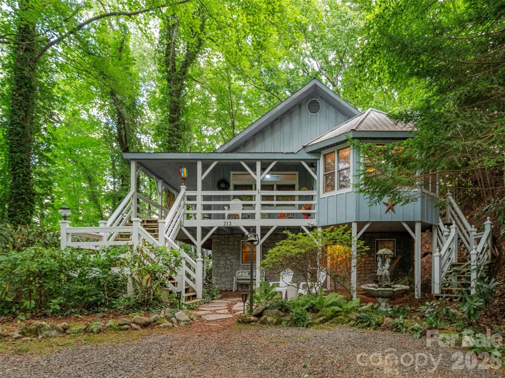 212 Torda Trace Waynesville, NC 28786