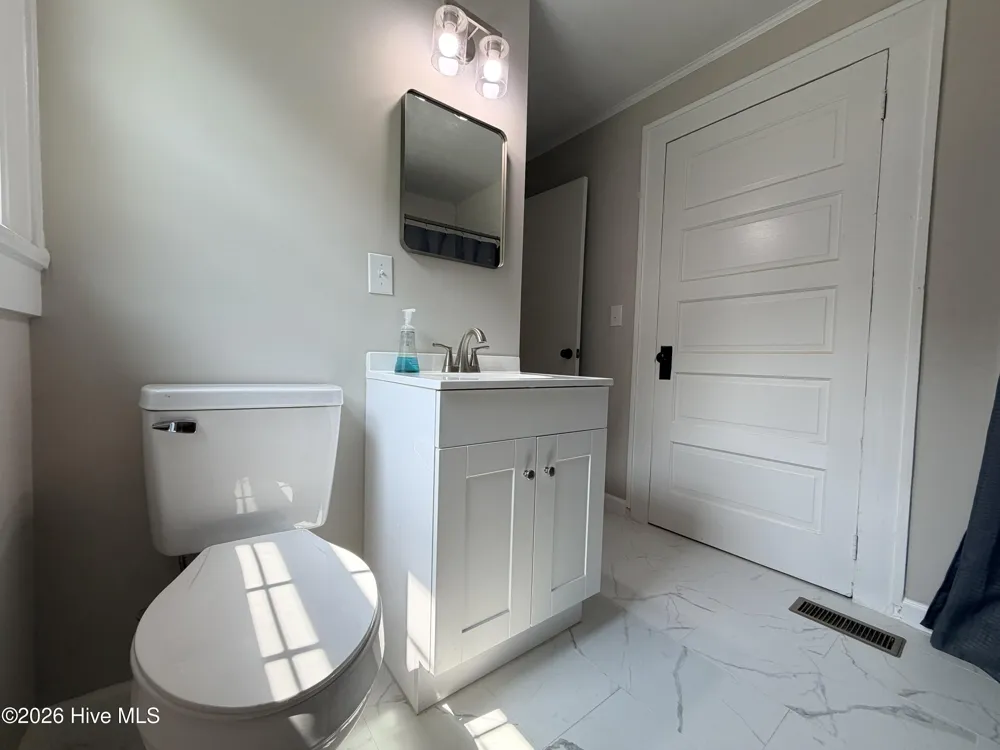 12181 Oak Avenue Bailey, NC 27807