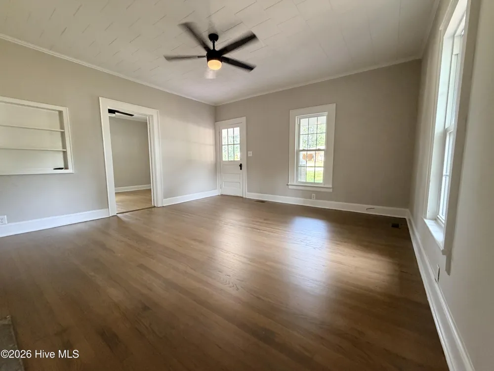 12181 Oak Avenue Bailey, NC 27807