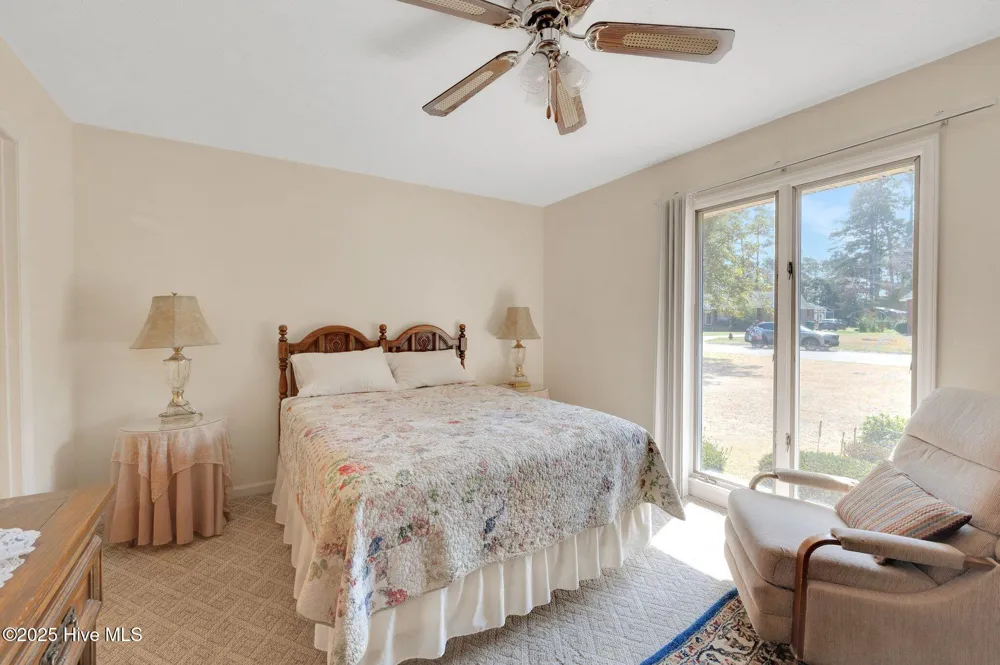 320 Pinecrest Drive Chadbourn, NC 28431