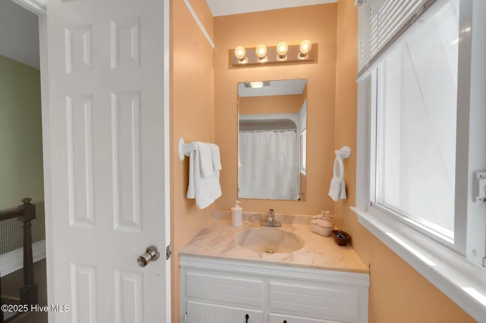 320 Pinecrest Drive Chadbourn, NC 28431