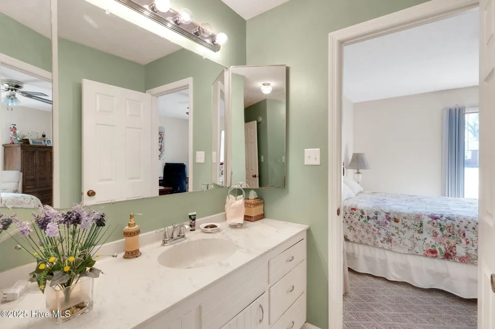 320 Pinecrest Drive Chadbourn, NC 28431