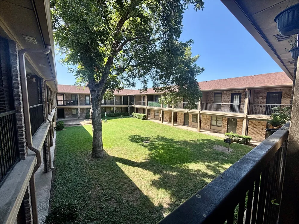 1226 Baylor Avenue Waco, TX 76706