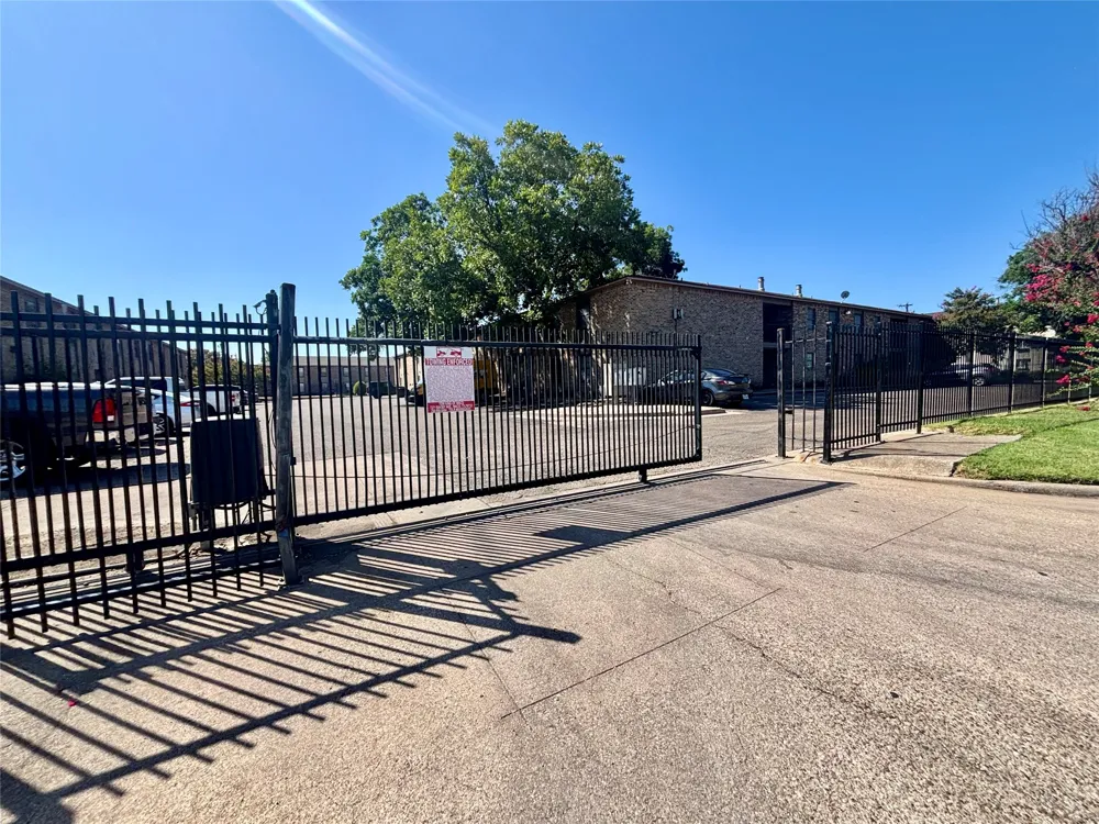 1226 Baylor Avenue Waco, TX 76706