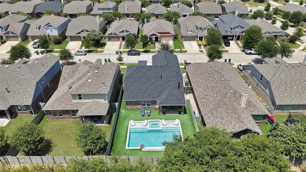1813 Kaiser Cove Argyle, TX 76226