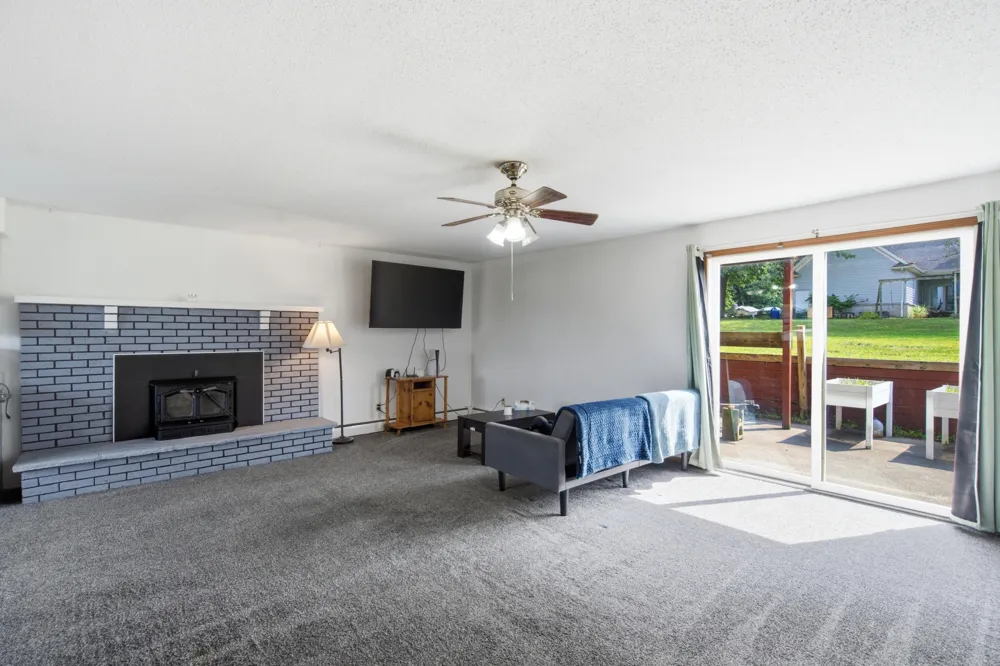 81611 White Oak Drive Decatur, MI 49045