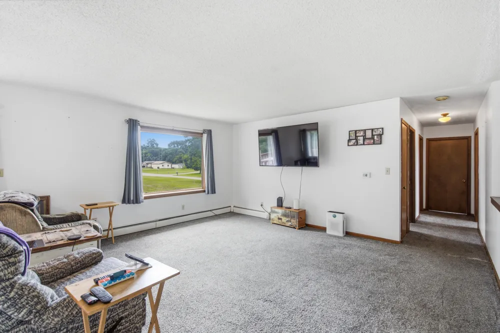 81611 White Oak Drive Decatur, MI 49045