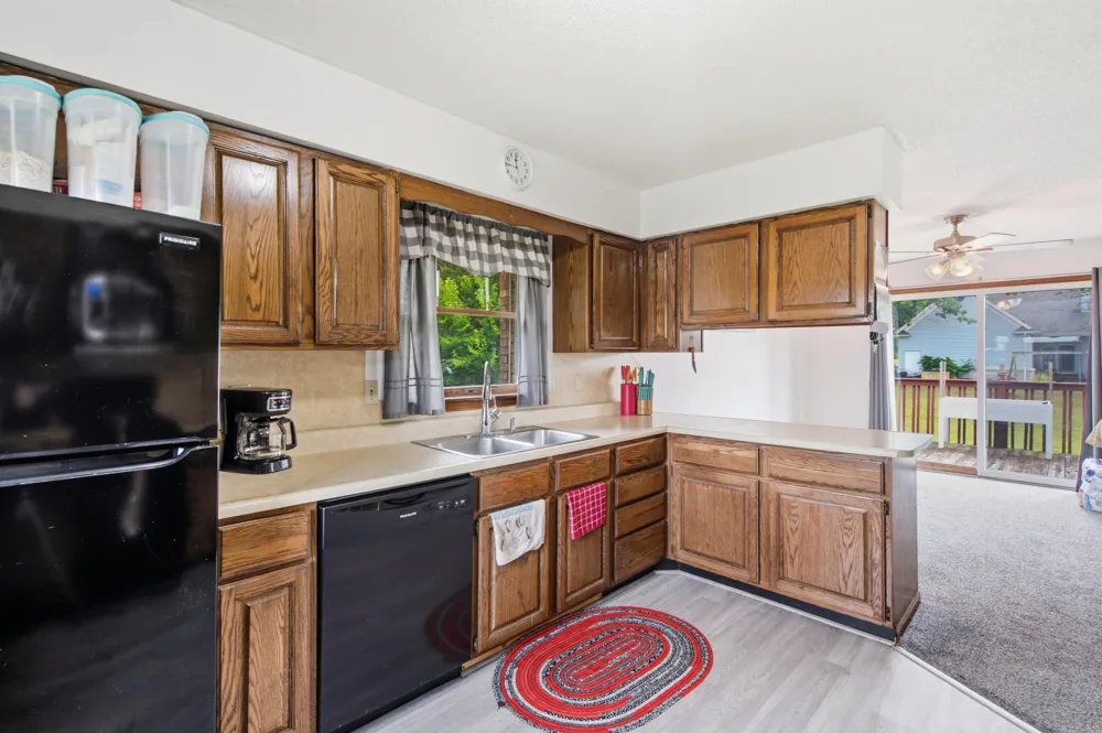 81611 White Oak Drive Decatur, MI 49045