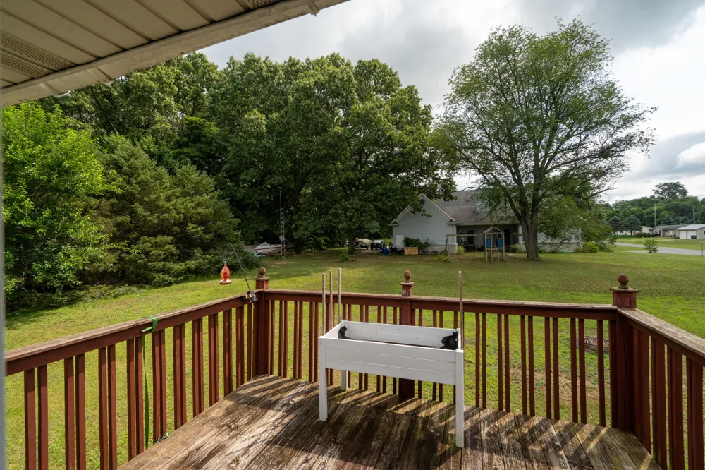 81611 White Oak Drive Decatur, MI 49045