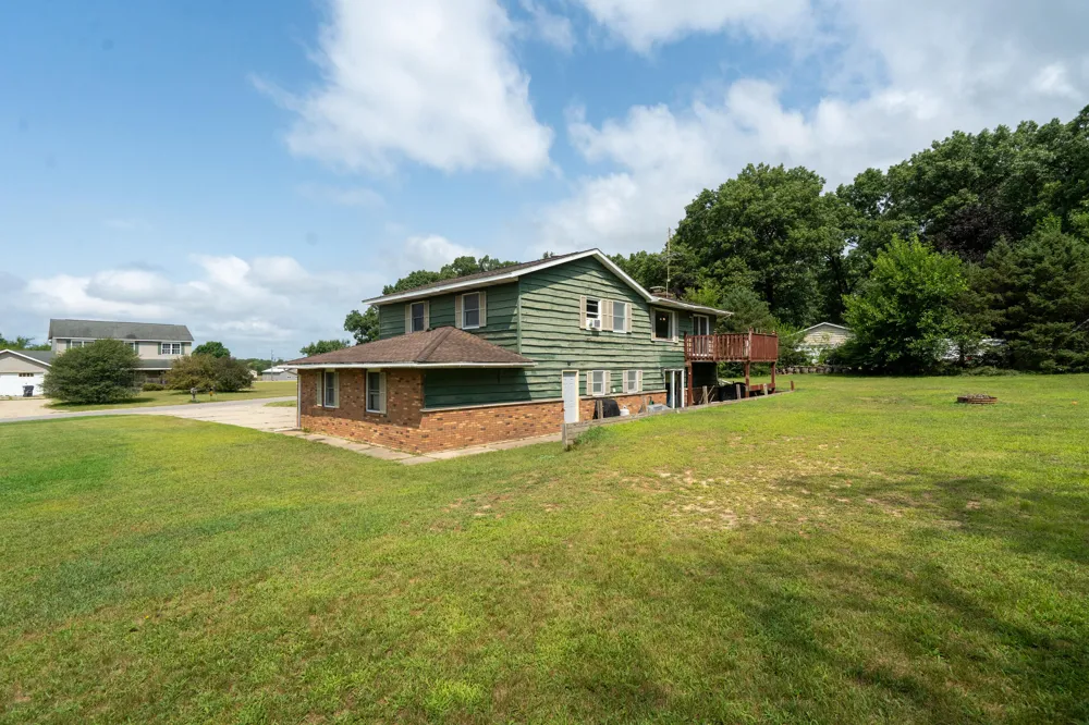 81611 White Oak Drive Decatur, MI 49045
