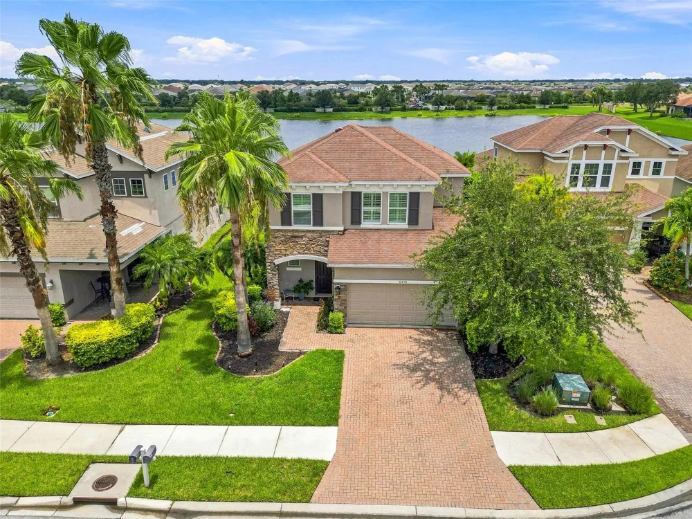 8478 NANDINA DRIVE Sarasota, FL 34240