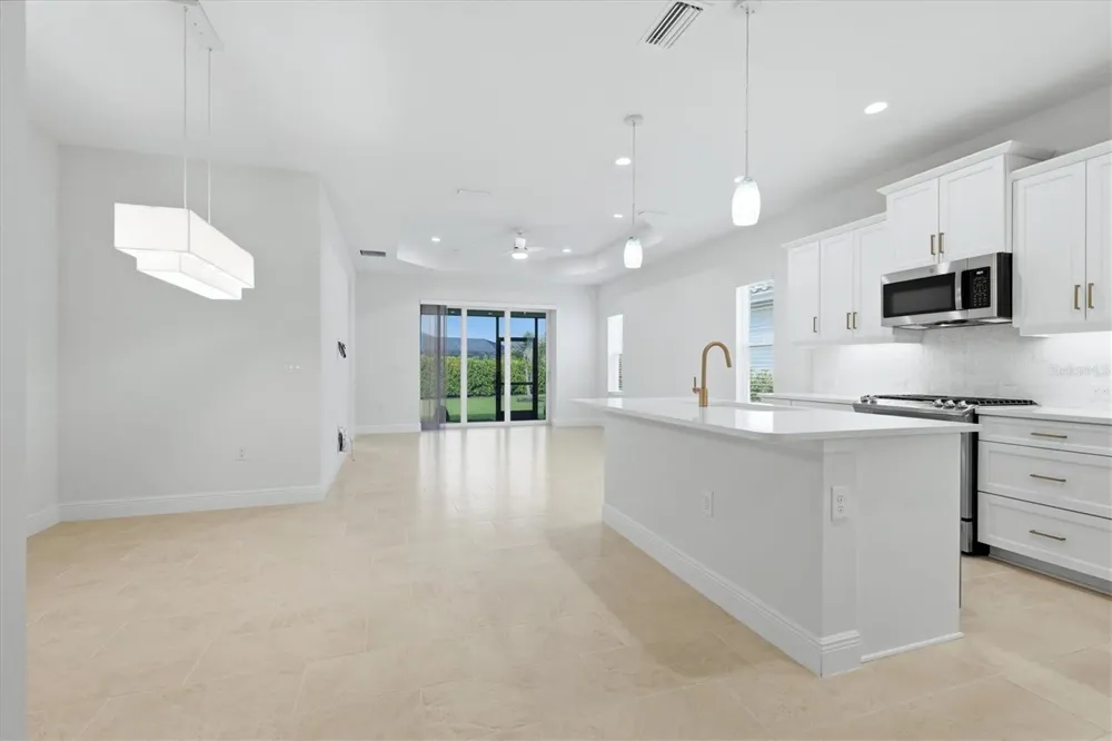 2605 STAR APPLE WAY Sarasota, FL 34240