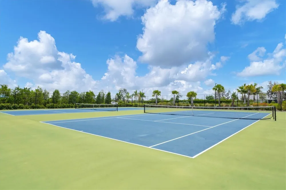 2605 STAR APPLE WAY Sarasota, FL 34240