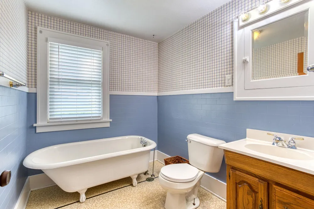 1722 US Highway 12 Hammond, WI 54015